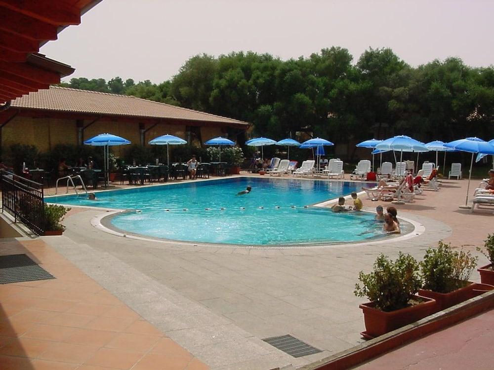 Amareclub Le Rose Hotel San Teodoro  Kültér fotó