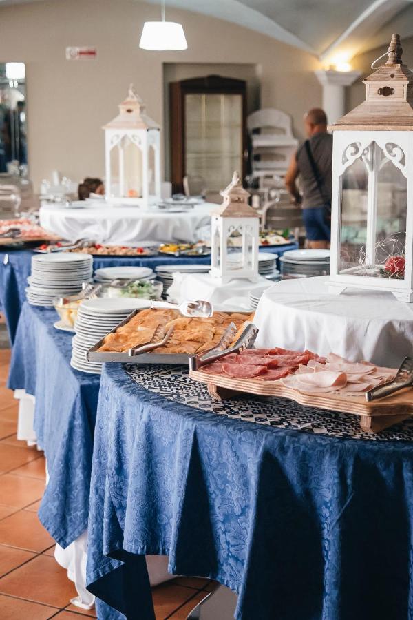 Amareclub Le Rose Hotel San Teodoro  Kültér fotó