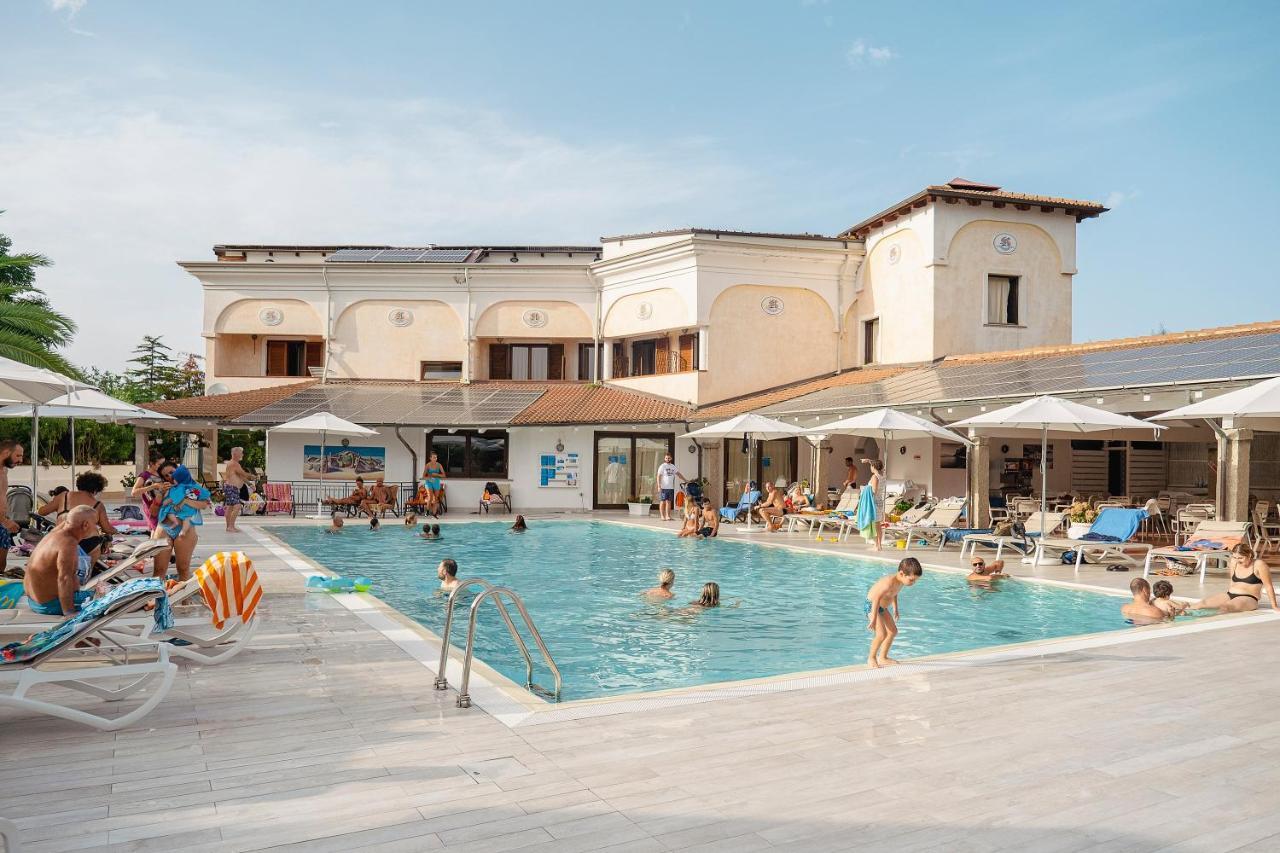 Amareclub Le Rose Hotel San Teodoro  Kültér fotó